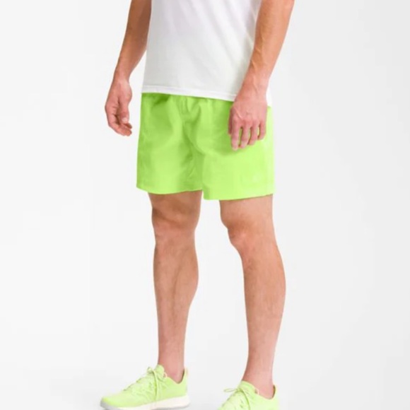 NWT Mens The North Face Class V Pull On Shorts - Sharp Green - Picture 2 of 9